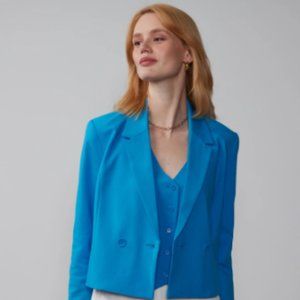 NWT!  Beautiful Blue Double Breasted Cropped Suit Coat/Jacket - Size 18